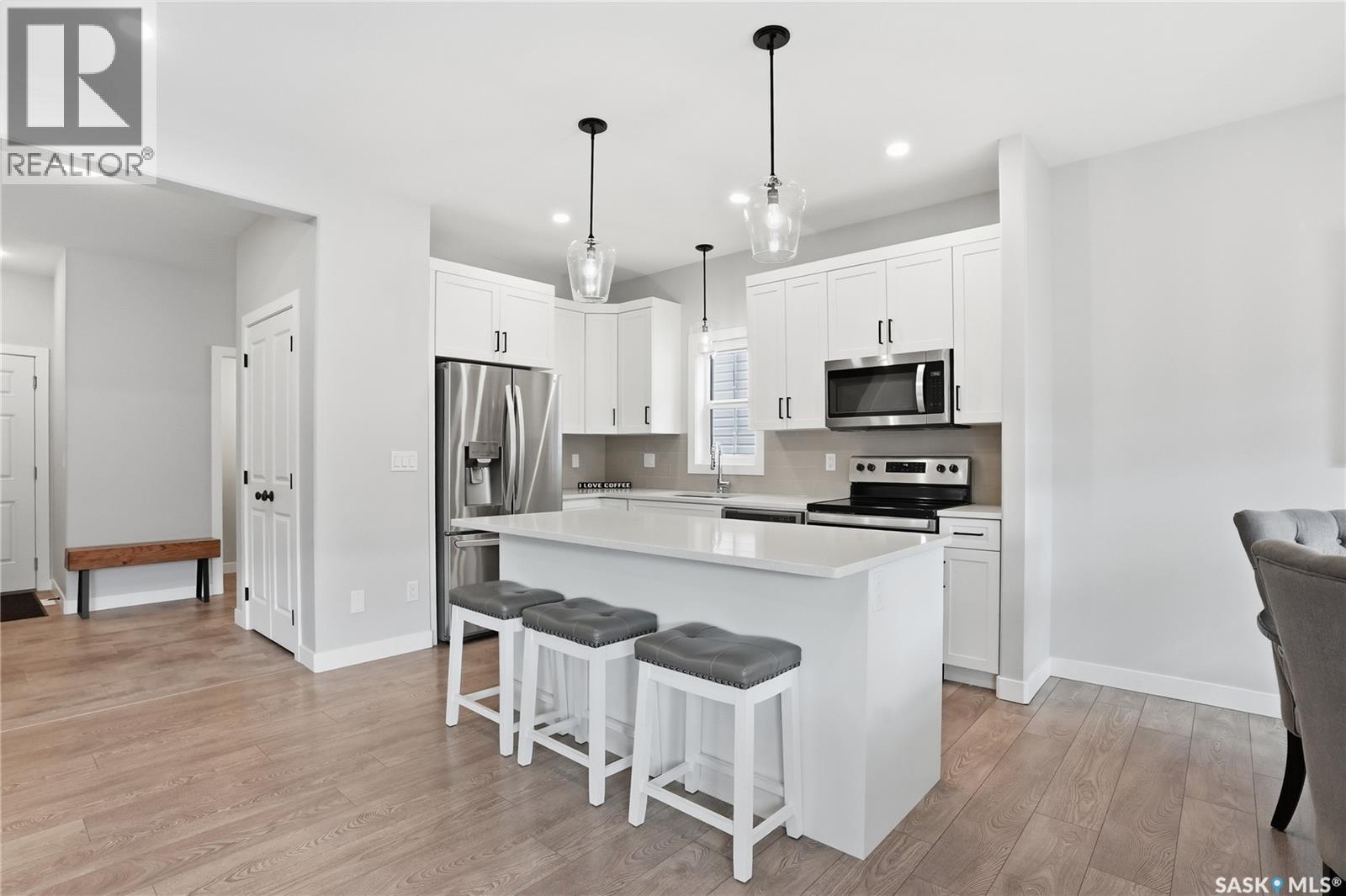 246 Aniskotaw Manor, Saskatoon, SK - Indoor Photo Showing Kitchen With Stainless Steel Kitchen With Upgraded Kitchen