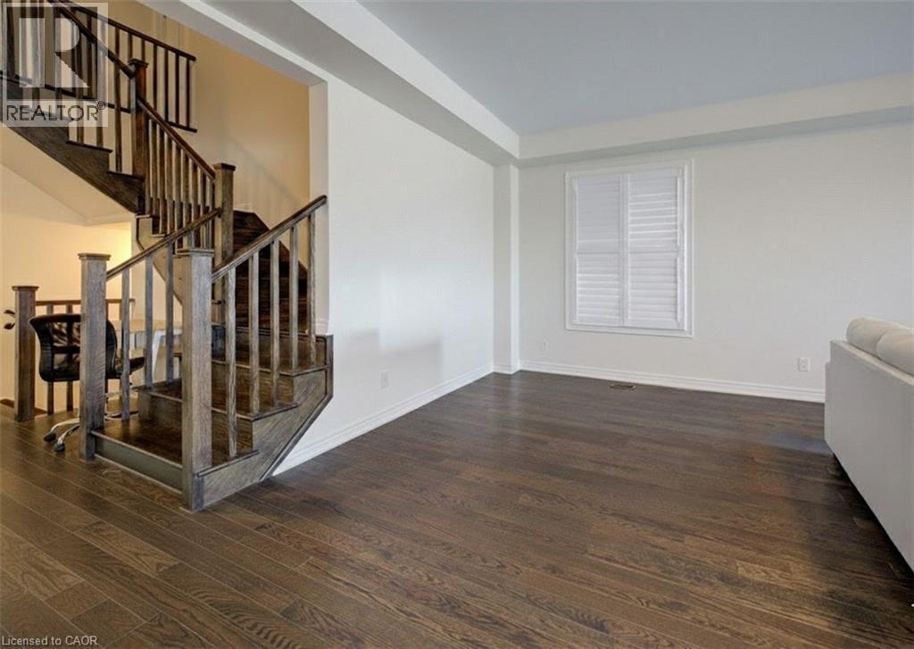 588 Beckview Crescent, Kitchener, ON - Indoor Photo Showing Other Room