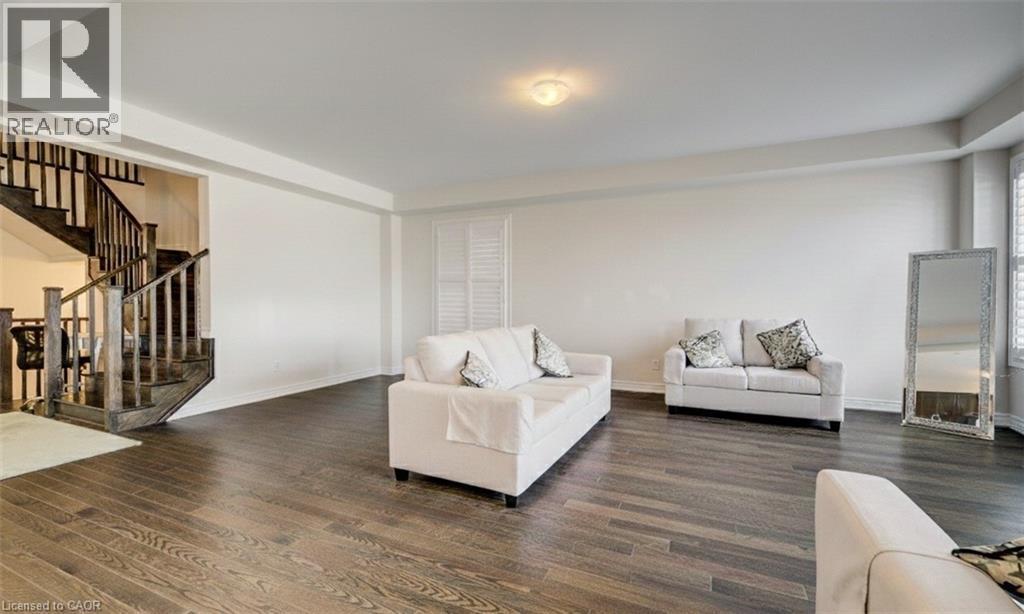 588 Beckview Crescent, Kitchener, ON - Indoor Photo Showing Other Room