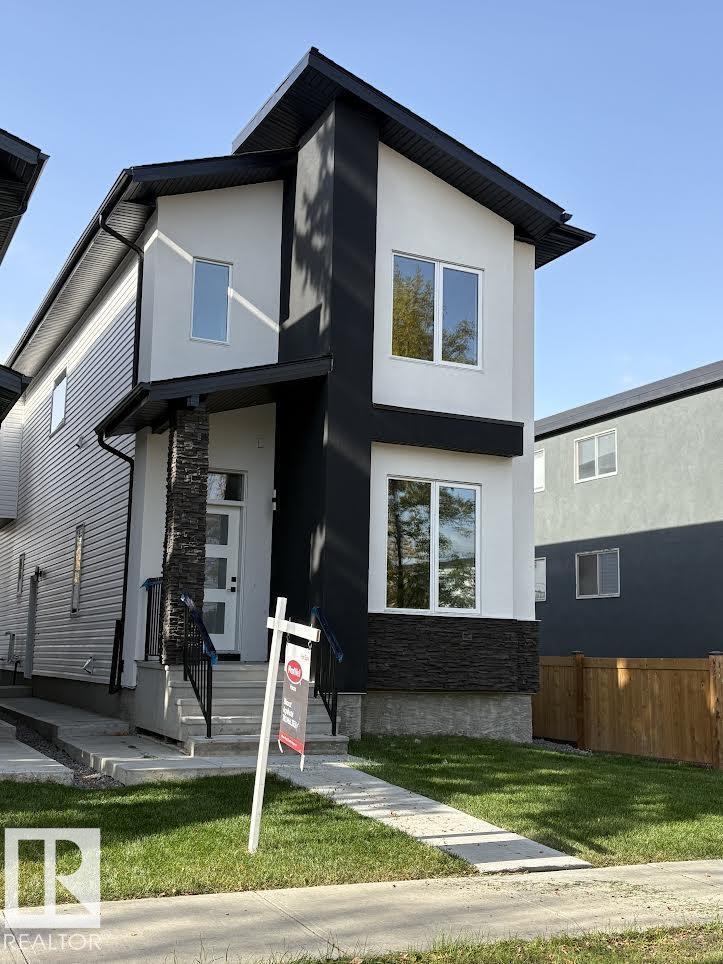 11036 128 St Nw, Edmonton, AB - Outdoor