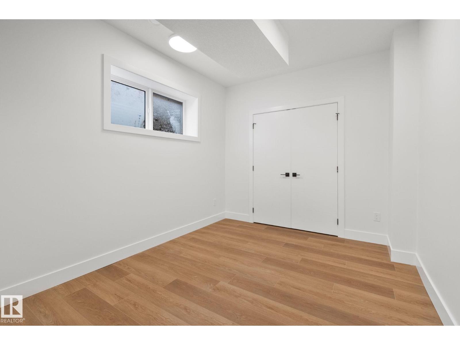 11036 128 St Nw, Edmonton, AB - Indoor Photo Showing Other Room