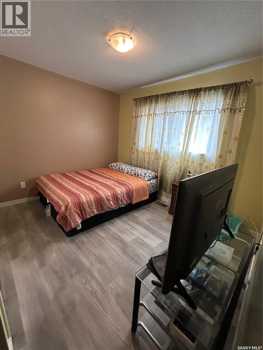 2007 Mayfair Bay, Estevan, SK - Indoor Photo Showing Bedroom