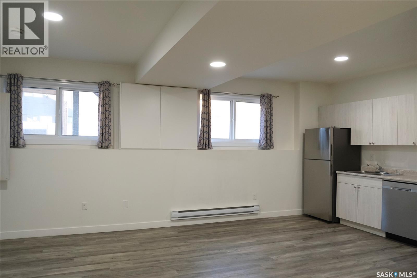 671 Underhill Road, Saskatoon, SK - Indoor Photo Showing Kitchen