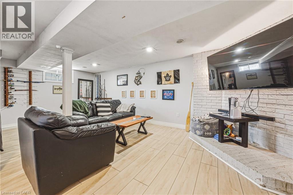 161 Ivon Avenue, Hamilton, ON - Indoor