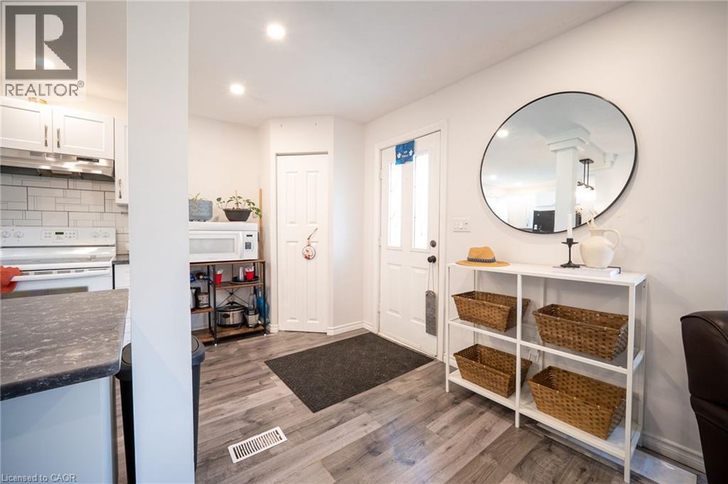 18 Armstrong Avenue, Hamilton, ON - Indoor