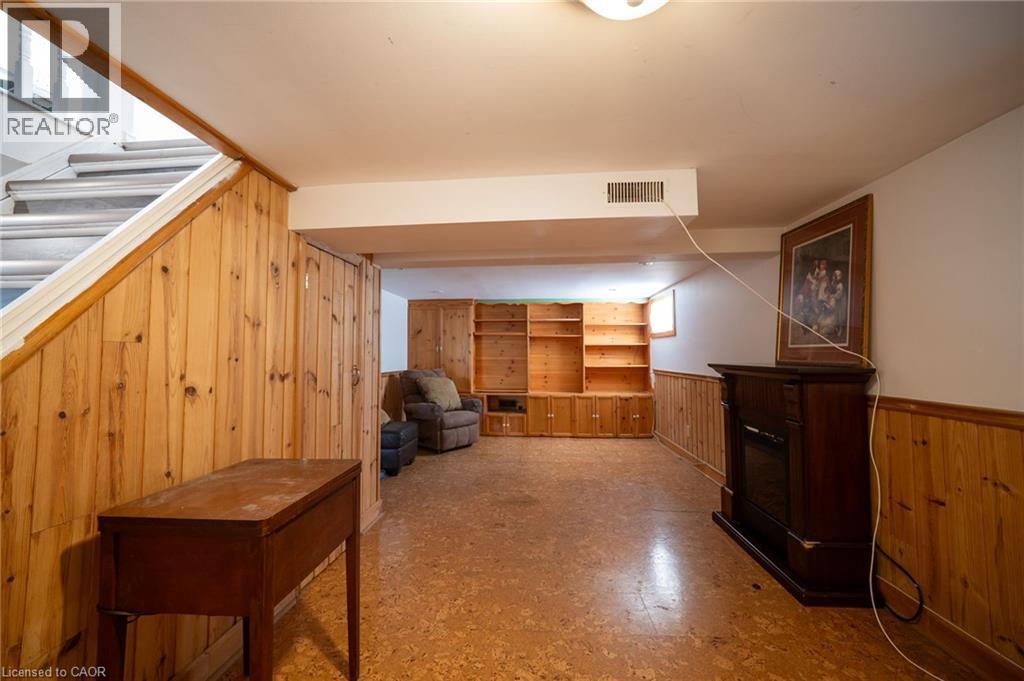 18 Armstrong Avenue, Hamilton, ON - Indoor Photo Showing Other Room