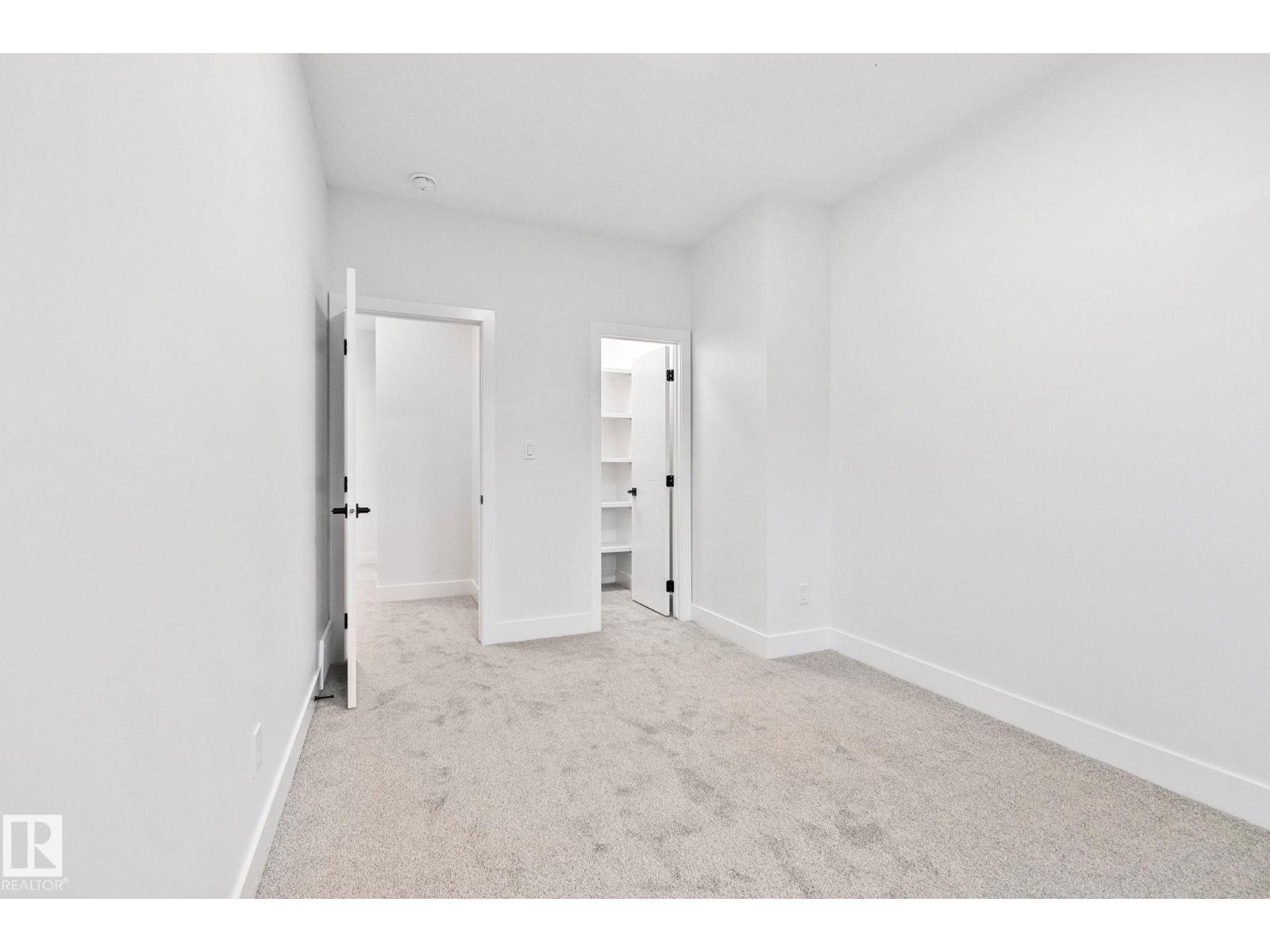 11032 128 St Nw, Edmonton, AB - Indoor Photo Showing Other Room