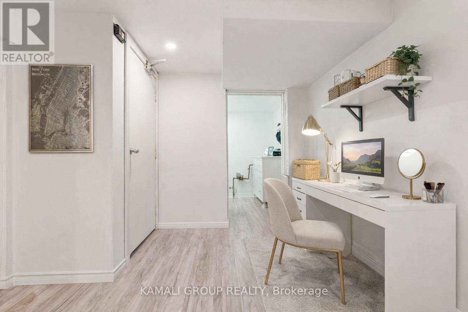 582 Lakeview Avenue, Oshawa, ON - Indoor