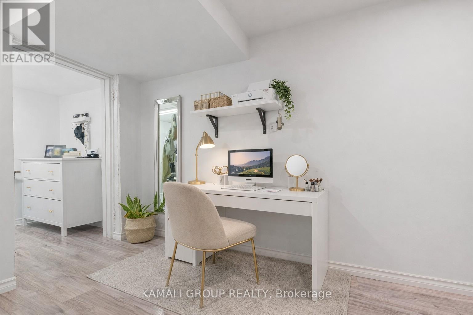 582 Lakeview Avenue, Oshawa, ON - Indoor