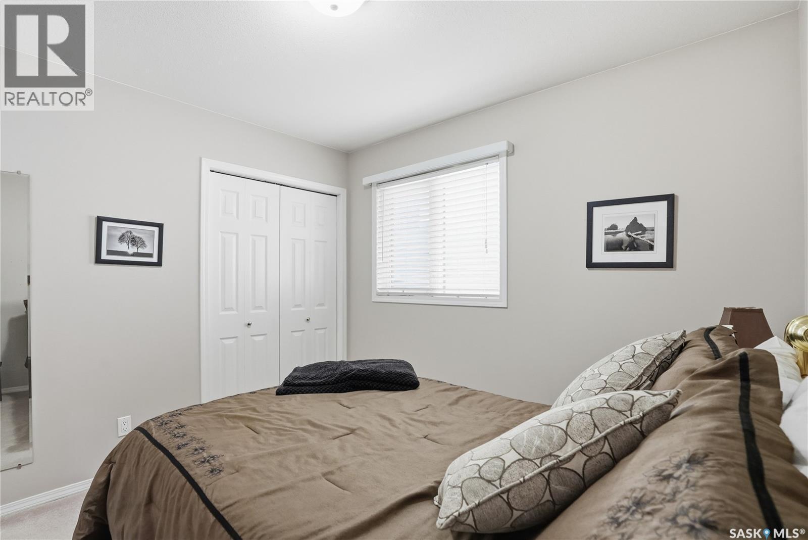 911 Chotem Crescent, Saskatoon, SK - Indoor Photo Showing Bedroom