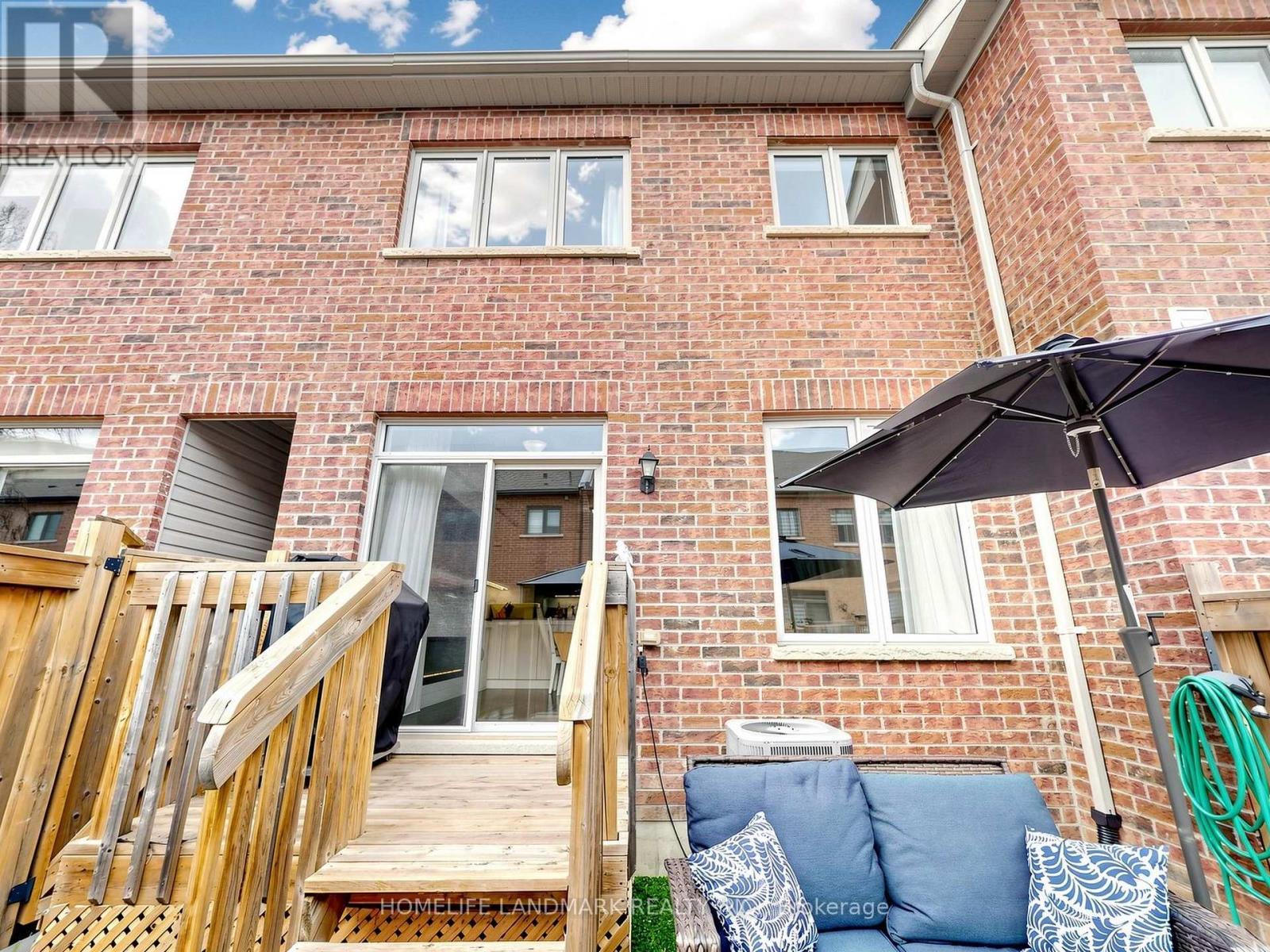 31 True Blue Crescent, Caledon, ON - Outdoor With Exterior