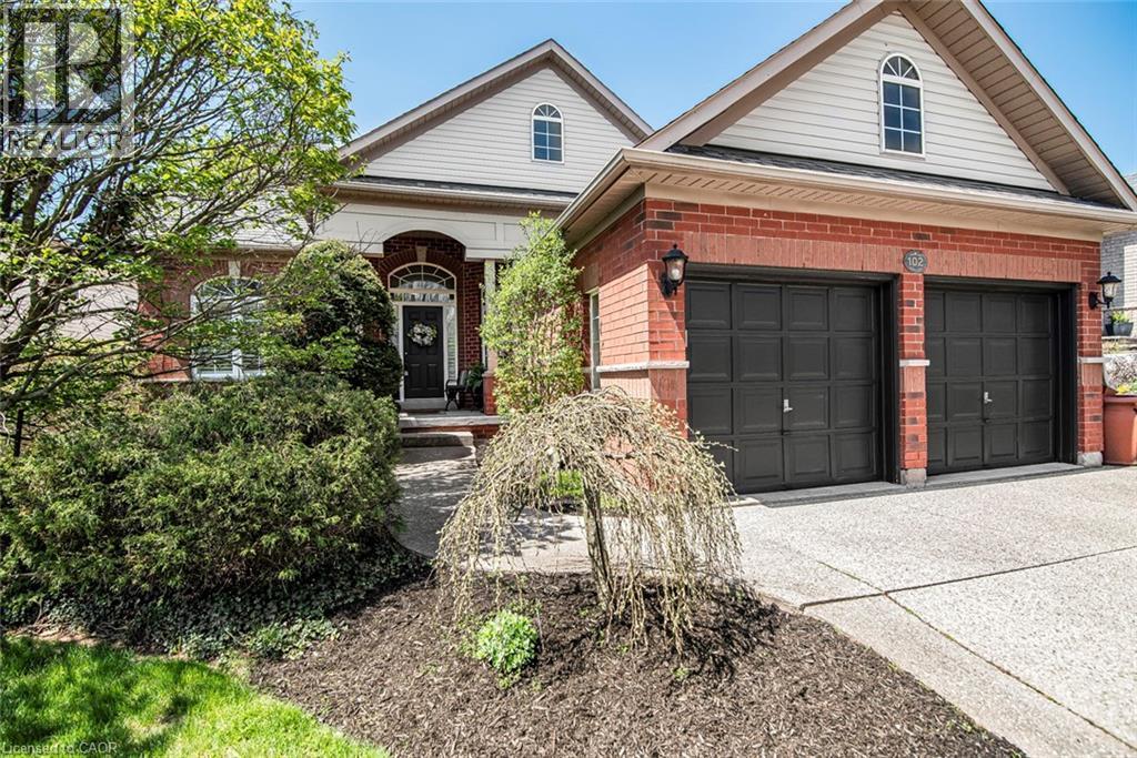102 Moore Crescent, Ancaster, ON - Outdoor