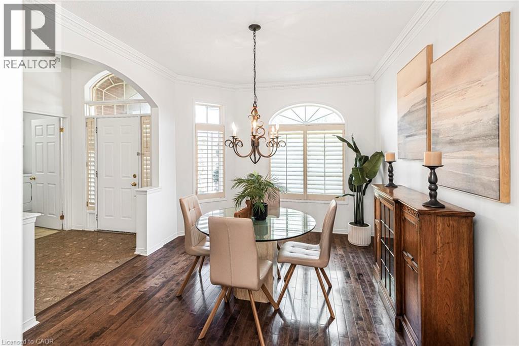 102 Moore Crescent, Ancaster, ON - Indoor Photo Showing Dining Room
