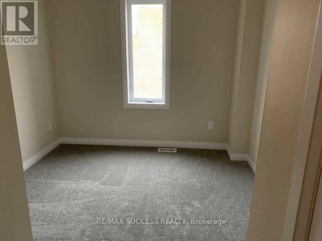 80 Progress Crescent, Kitchener, ON - Indoor Photo Showing Other Room