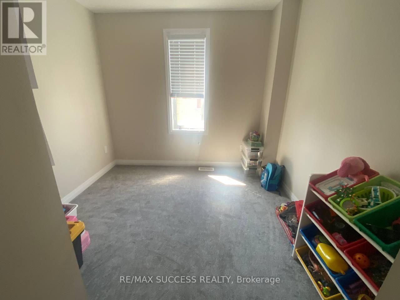 80 Progress Crescent, Kitchener, ON - Indoor Photo Showing Other Room