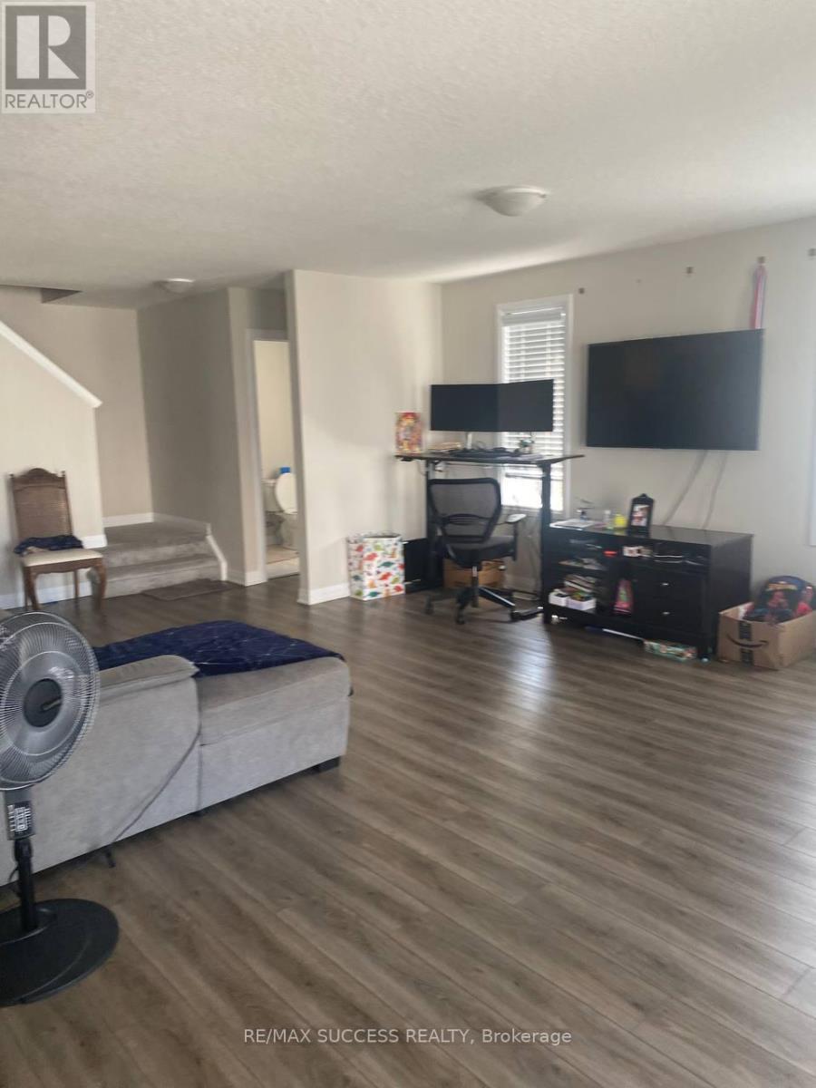 80 Progress Crescent, Kitchener, ON - Indoor