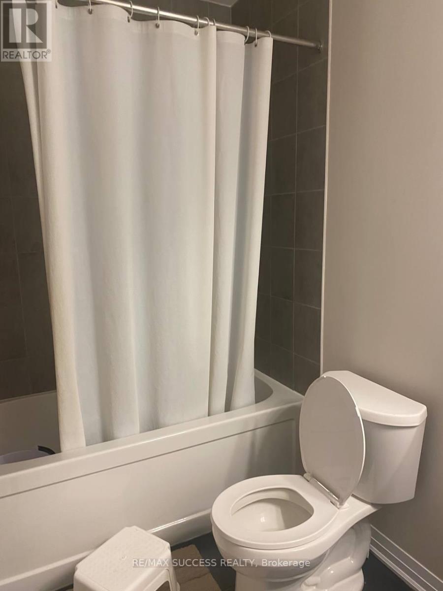 80 Progress Crescent, Kitchener, ON - Indoor Photo Showing Bathroom