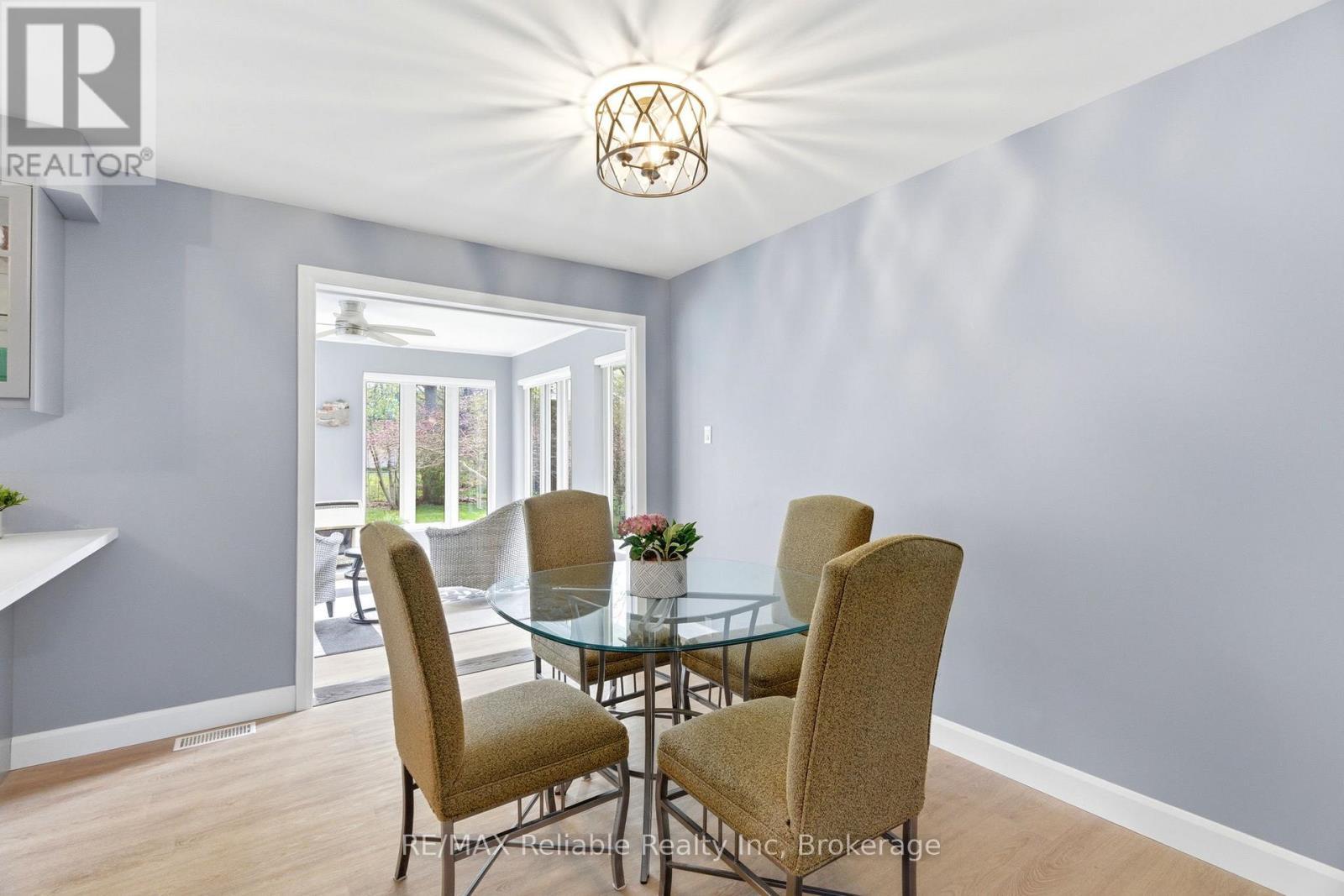 313 Krohmer Drive, Goderich (Goderich (Town)), ON - Indoor Photo Showing Dining Room