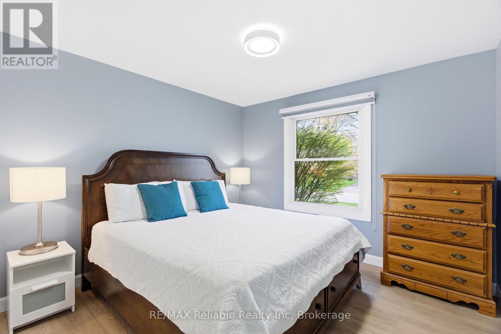 313 Krohmer Drive, Goderich (Goderich (Town)), ON - Indoor Photo Showing Bedroom