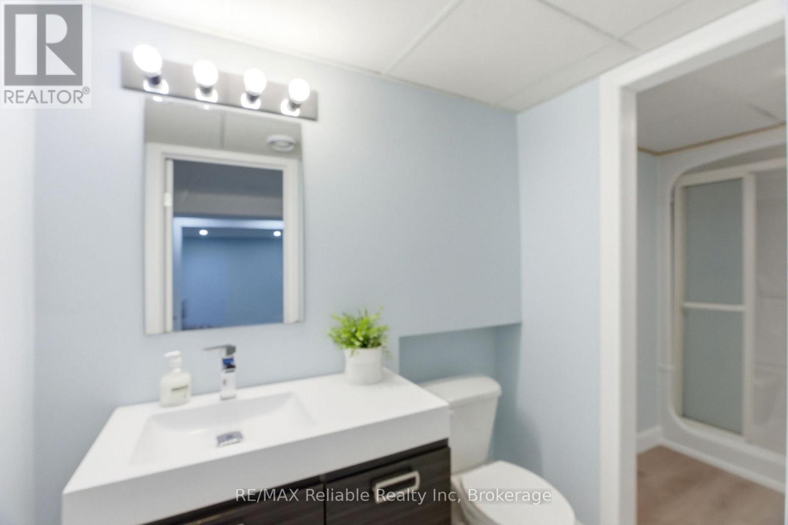 313 Krohmer Drive, Goderich (Goderich (Town)), ON - Indoor Photo Showing Bathroom