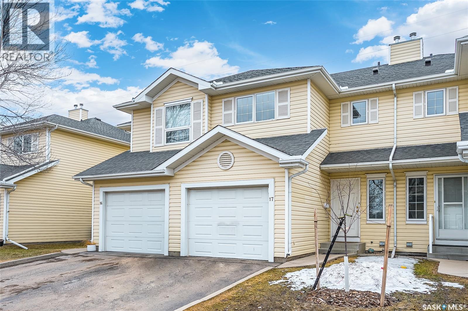 17 111 Fairbrother Crescent, Saskatoon, SK - Outdoor With Facade