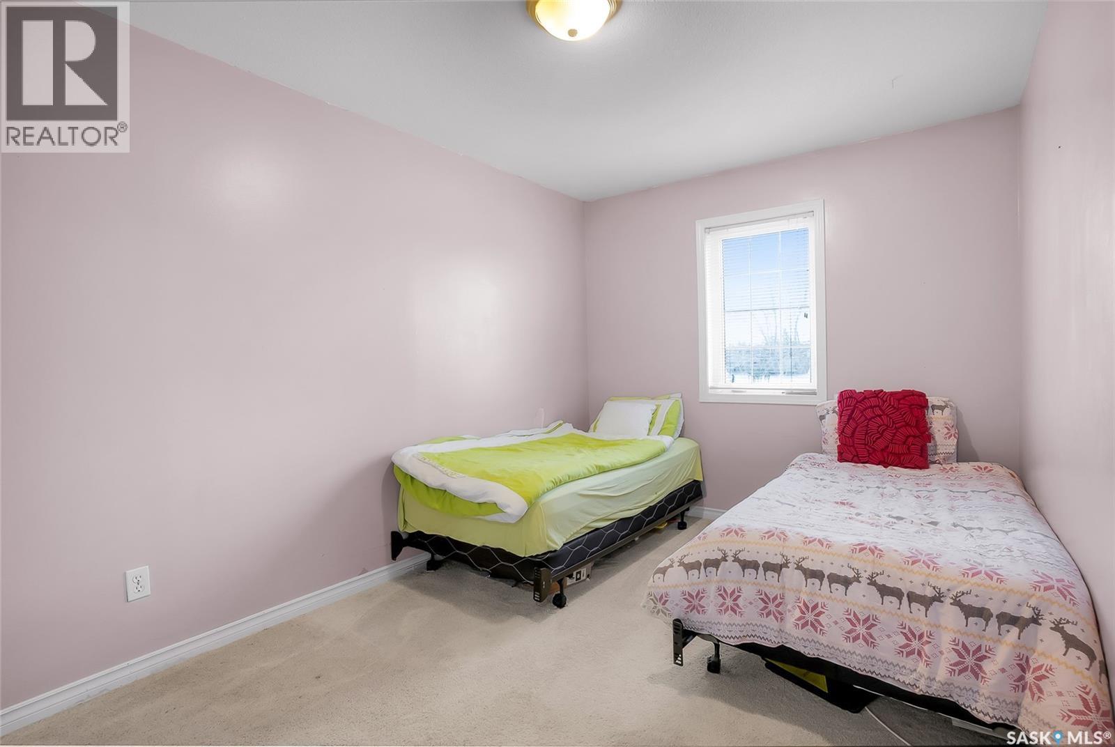 17 111 Fairbrother Crescent, Saskatoon, SK - Indoor Photo Showing Bedroom