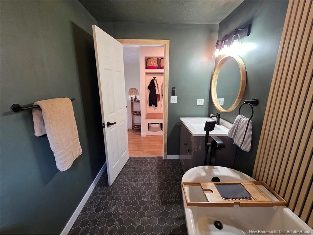 5722 Centrale St, Lac Baker, NB