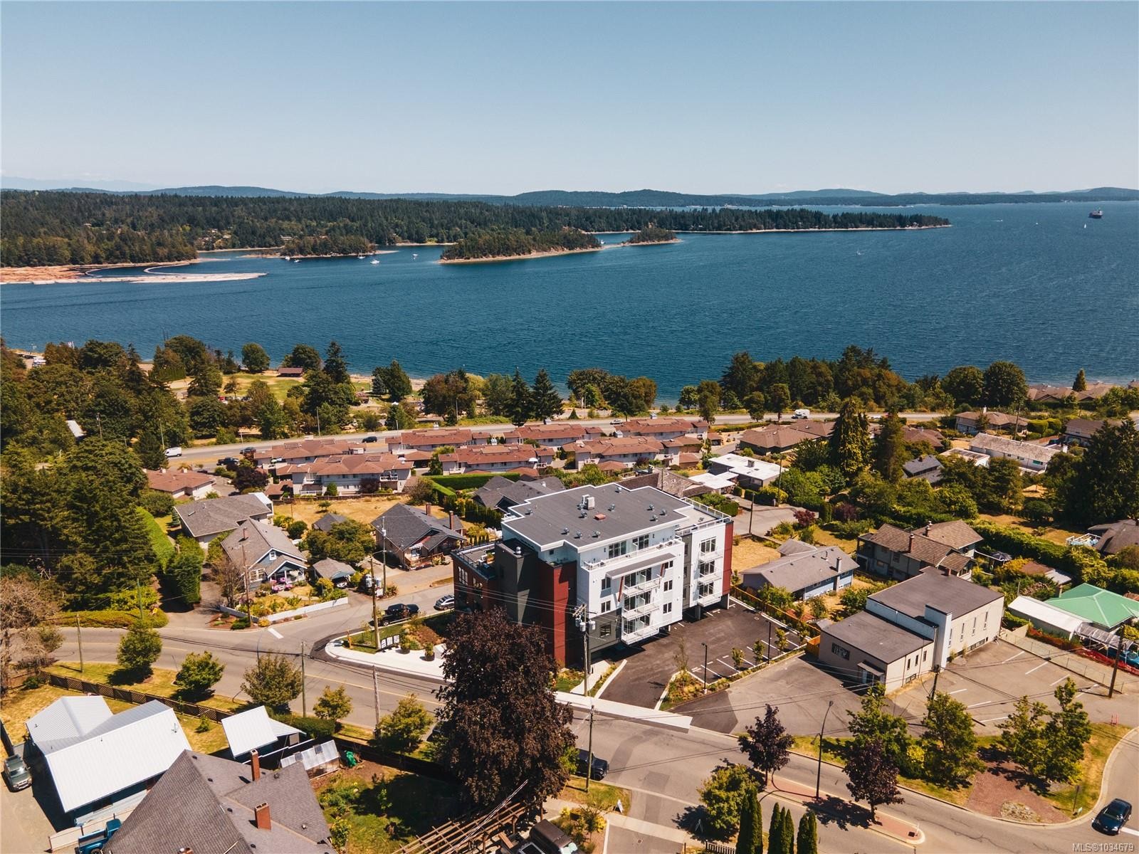 402-201 Dogwood Dr, Ladysmith, BC - Outdoor With Body Of Water With View