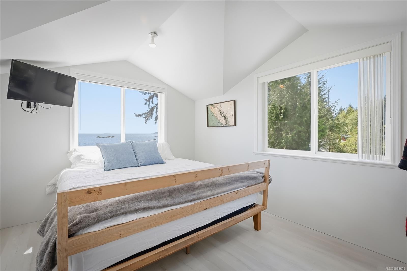 1006 Seventh Ave, Ucluelet, BC
