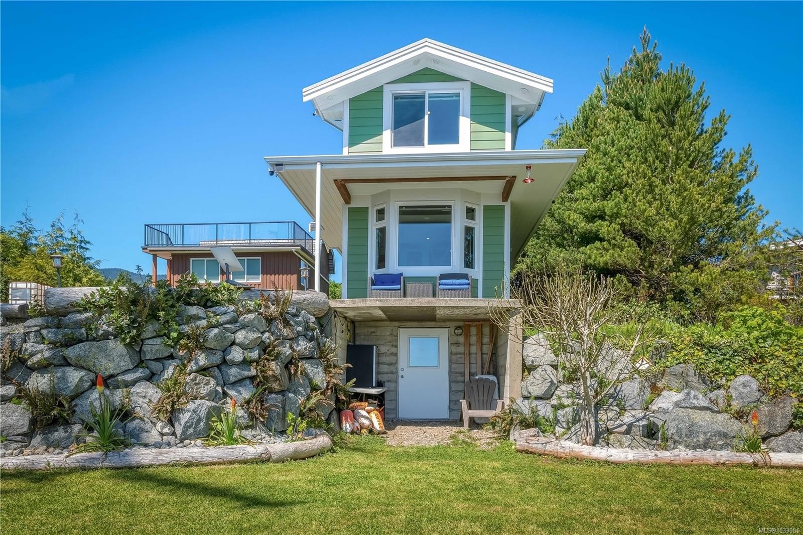 1006 Seventh Ave, Ucluelet, BC
