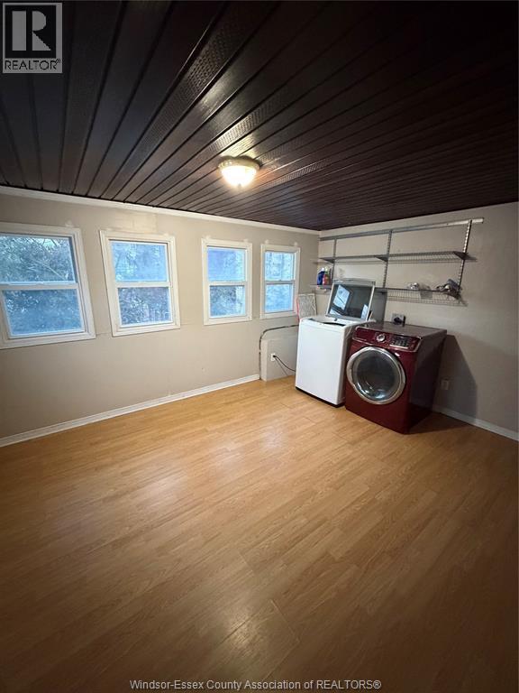 721 Devonshire, Windsor, ON - Indoor Photo Showing Laundry Room
