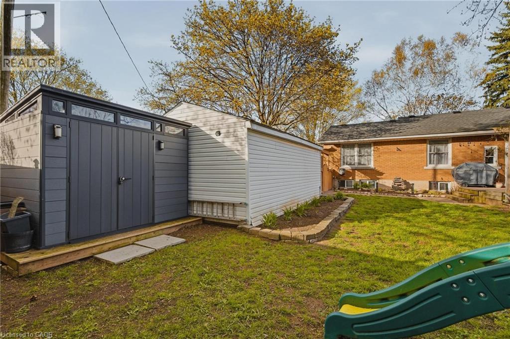 120 Elgin Crescent, Waterloo, ON - Outdoor With Exterior