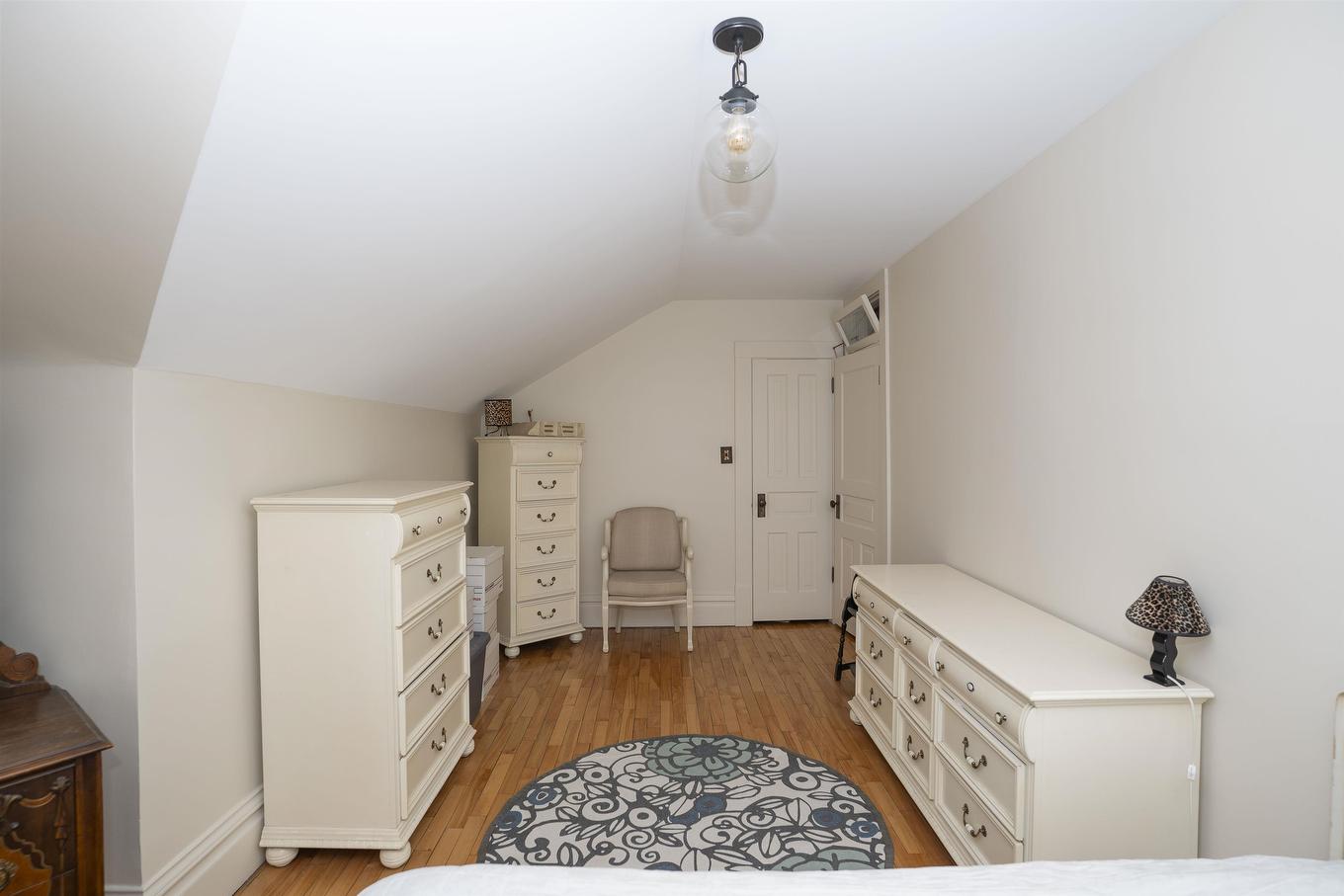 43 Summit Avenue, Thunder Bay, ON - Indoor Photo Showing Bedroom