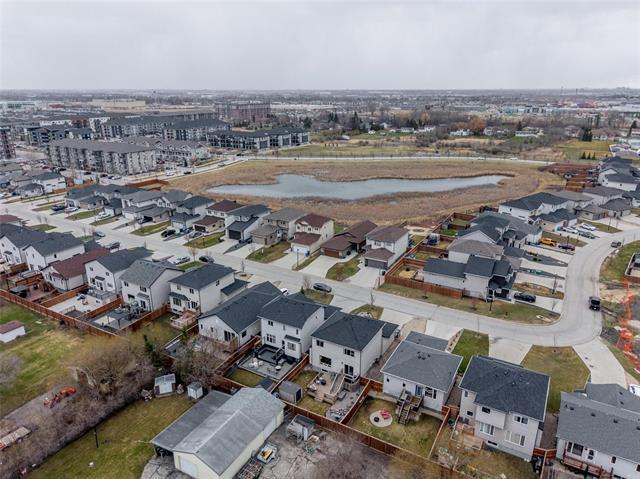 92 Margaret Swann Dr, Winnipeg, MB
