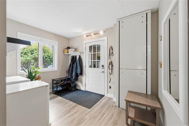 12 Glenthorne Cr, Winnipeg, MB