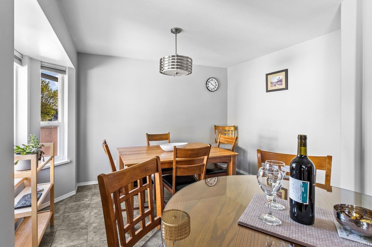 1076 Springbok Rd, Campbell River, BC