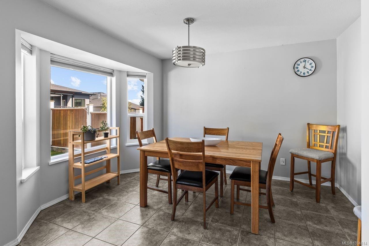 1076 Springbok Rd, Campbell River, BC