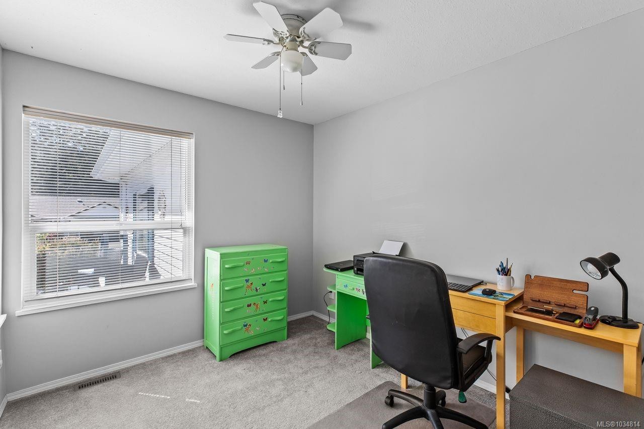 1076 Springbok Rd, Campbell River, BC