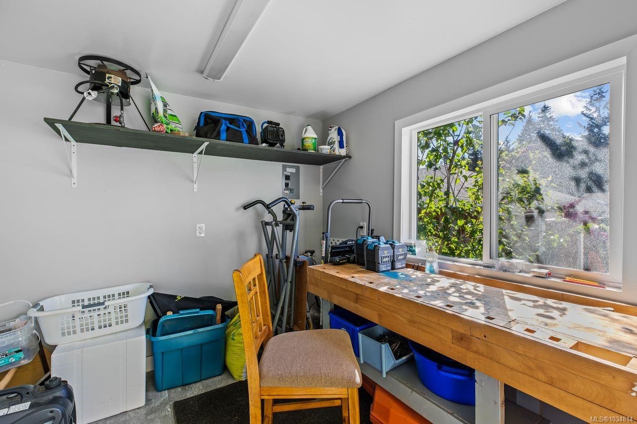 1076 Springbok Rd, Campbell River, BC
