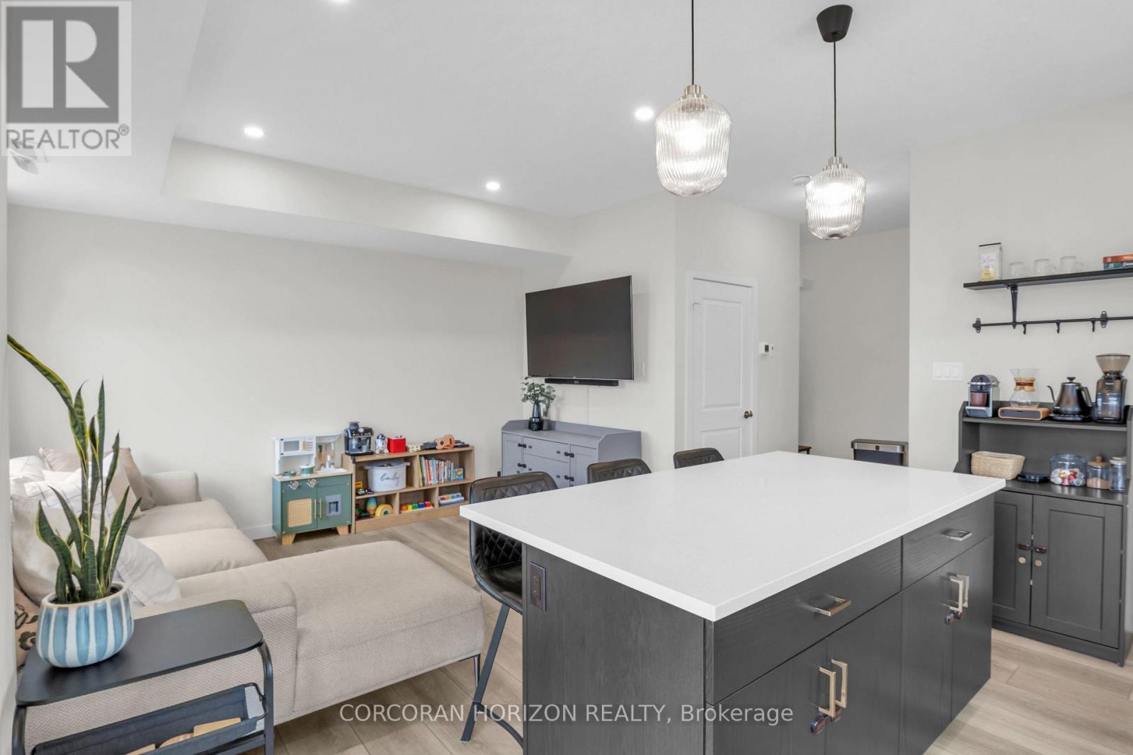 56 - 405 Myers Road, Cambridge, ON - Indoor