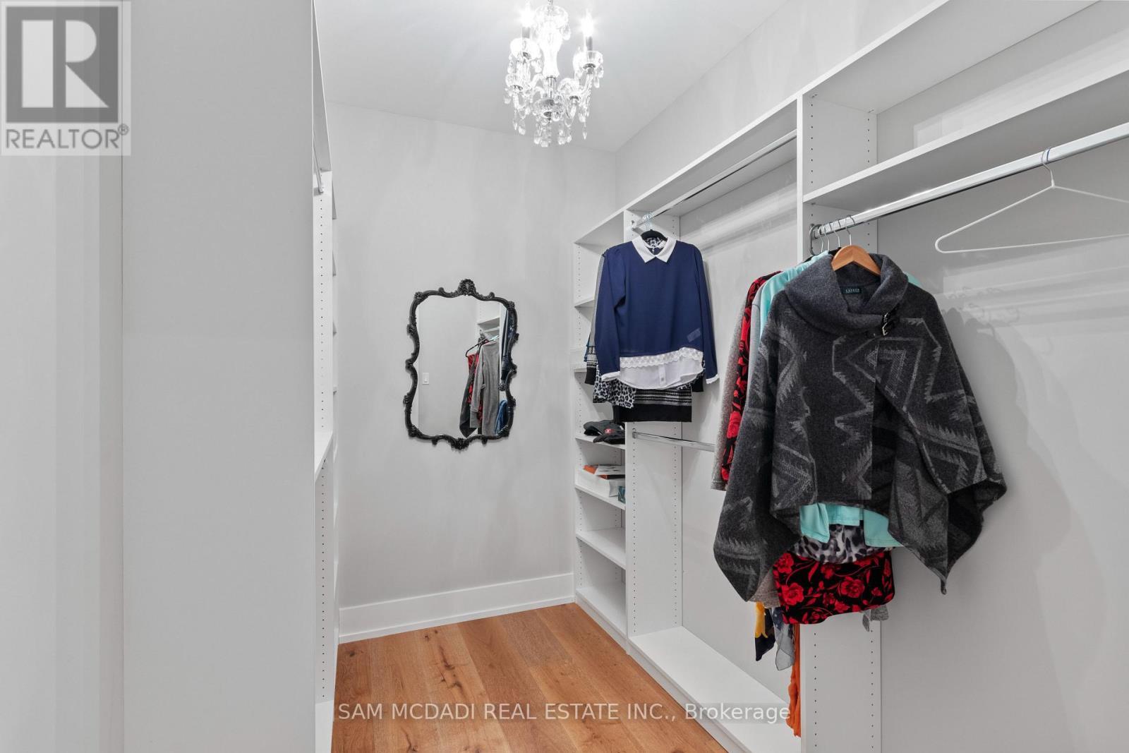 3047 Grenville Drive, Mississauga, ON - Indoor With Storage