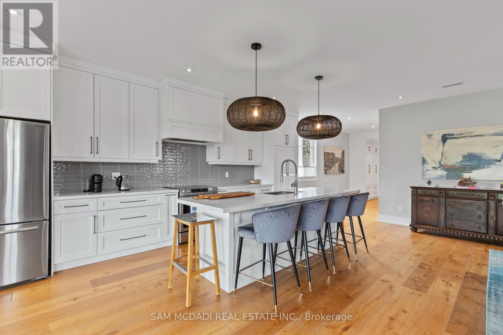 3047 Grenville Drive, Mississauga, ON - Indoor Photo Showing Kitchen With Stainless Steel Kitchen With Upgraded Kitchen