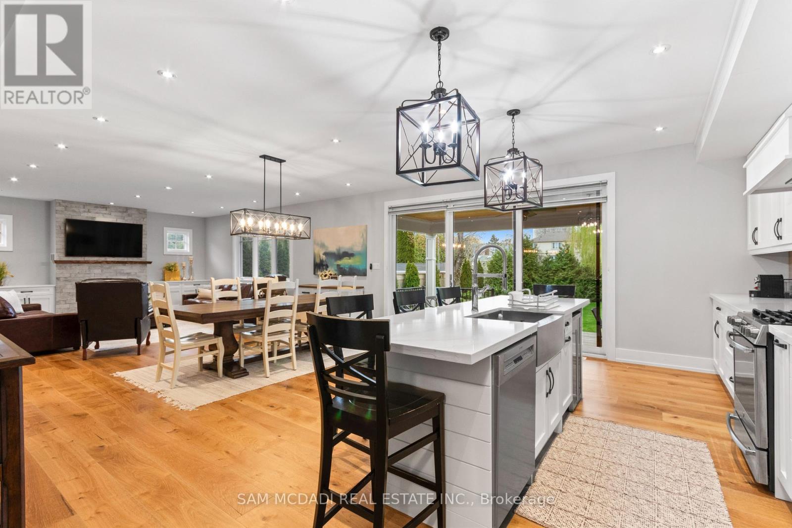 3047 Grenville Drive, Mississauga, ON - Indoor