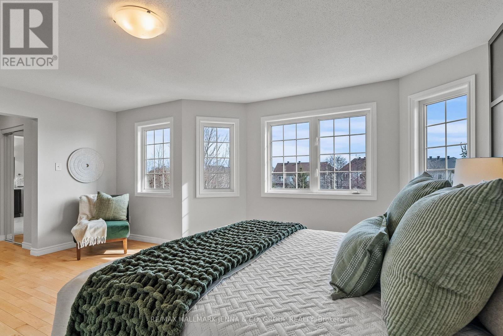2649 Fallingwater Circle, Ottawa, ON - Indoor Photo Showing Bedroom