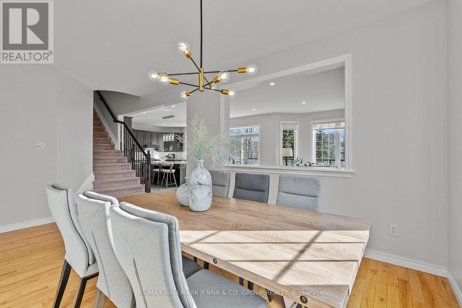 2649 Fallingwater Circle, Ottawa, ON - Indoor Photo Showing Dining Room