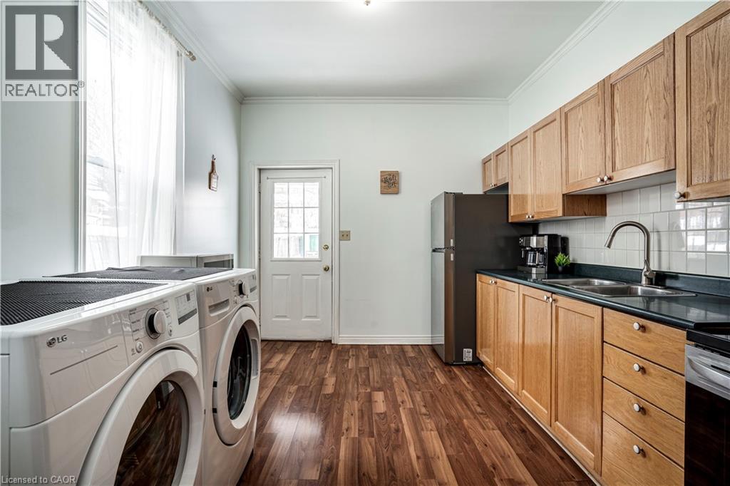 51 Tisdale Street N, Hamilton, ON - Indoor Photo Showing Laundry Room