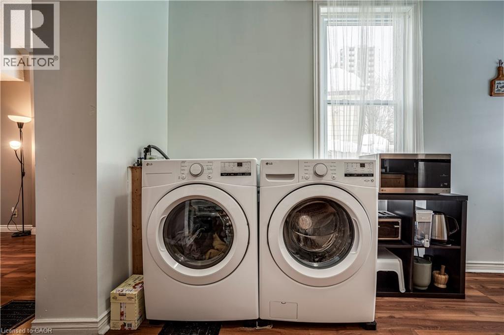 51 Tisdale Street N, Hamilton, ON - Indoor Photo Showing Laundry Room