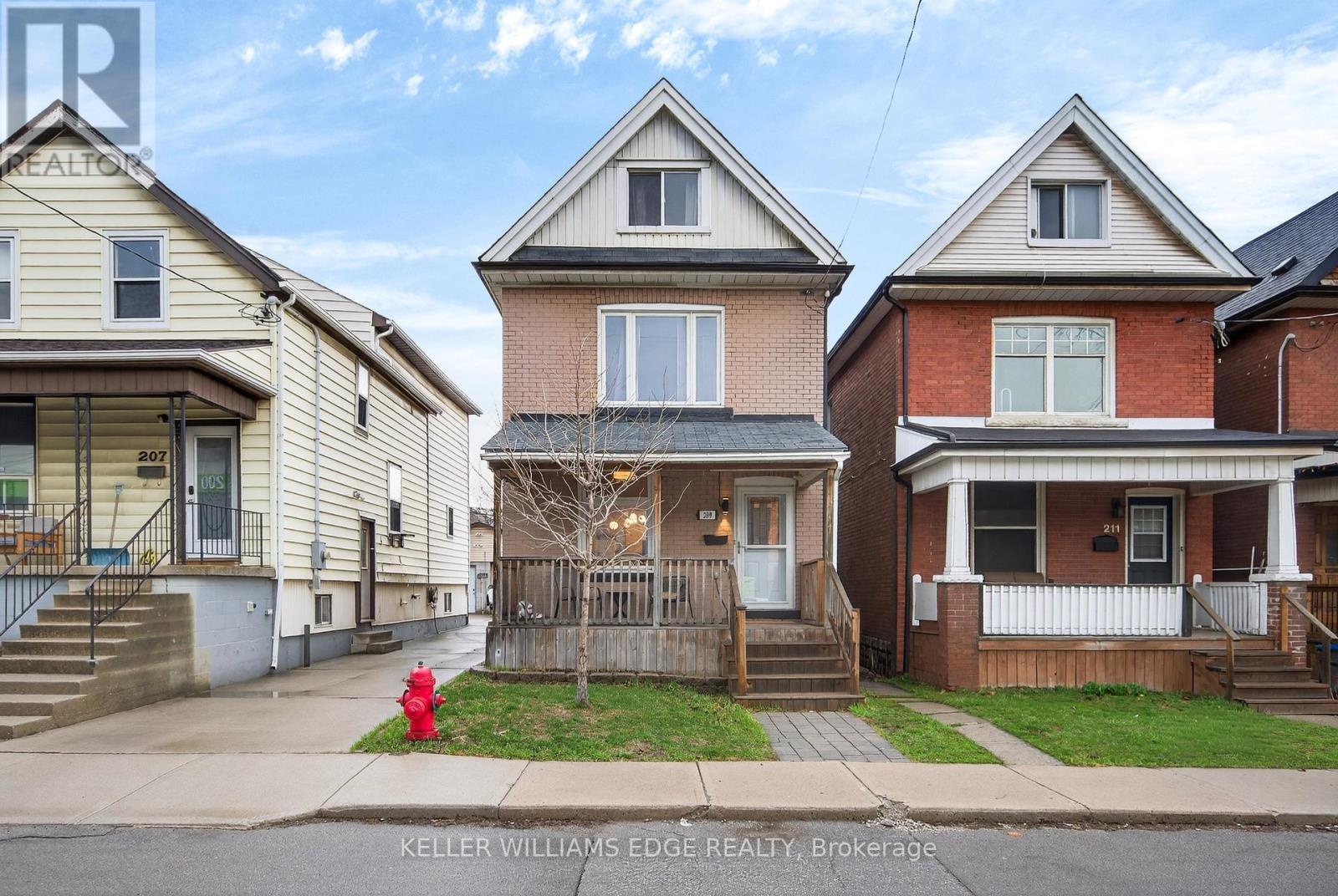 209 Glendale Avenue N, Hamilton, ON - Outdoor With Deck Patio Veranda With Facade