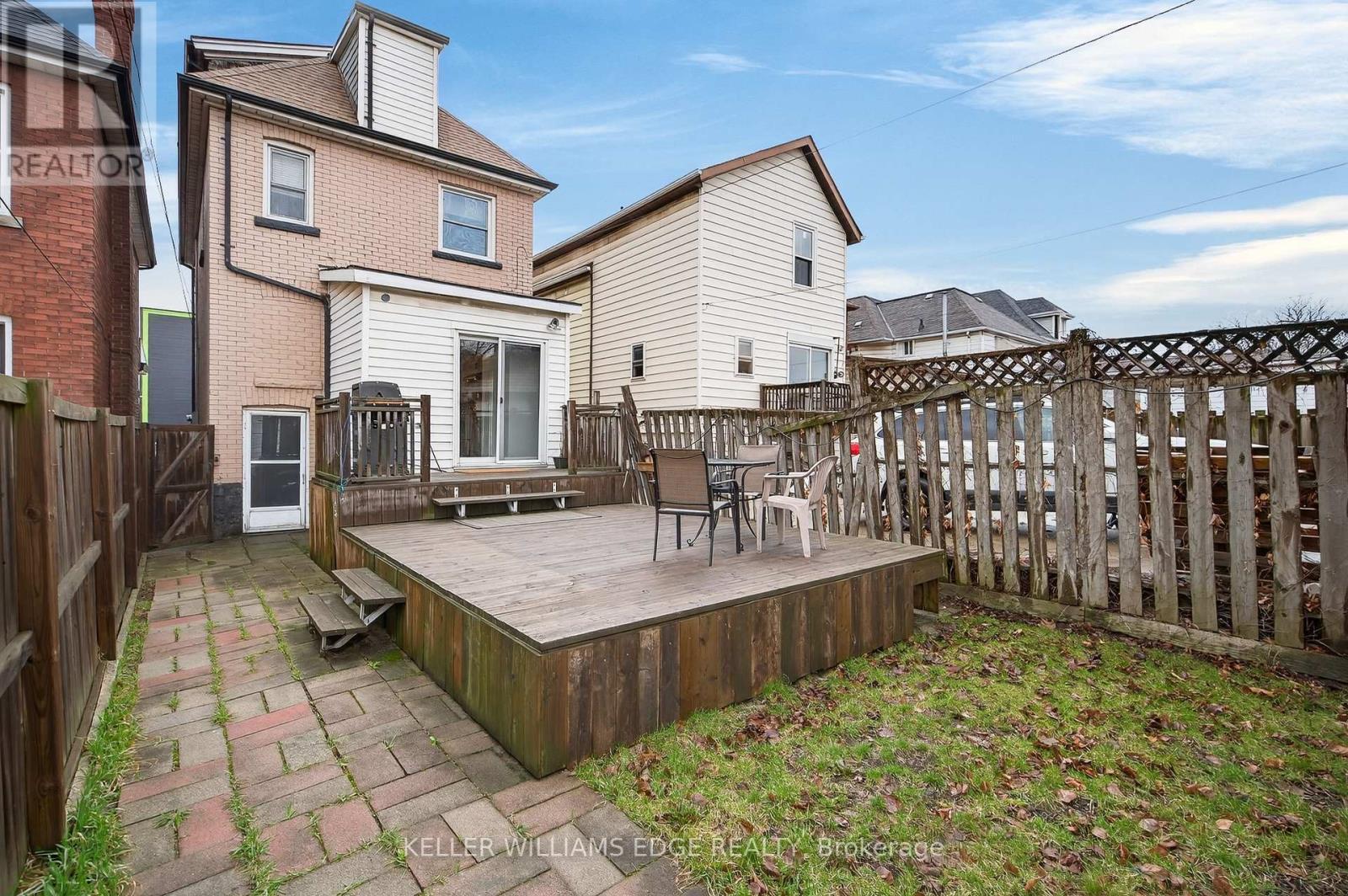 209 Glendale Avenue N, Hamilton, ON - Outdoor With Deck Patio Veranda