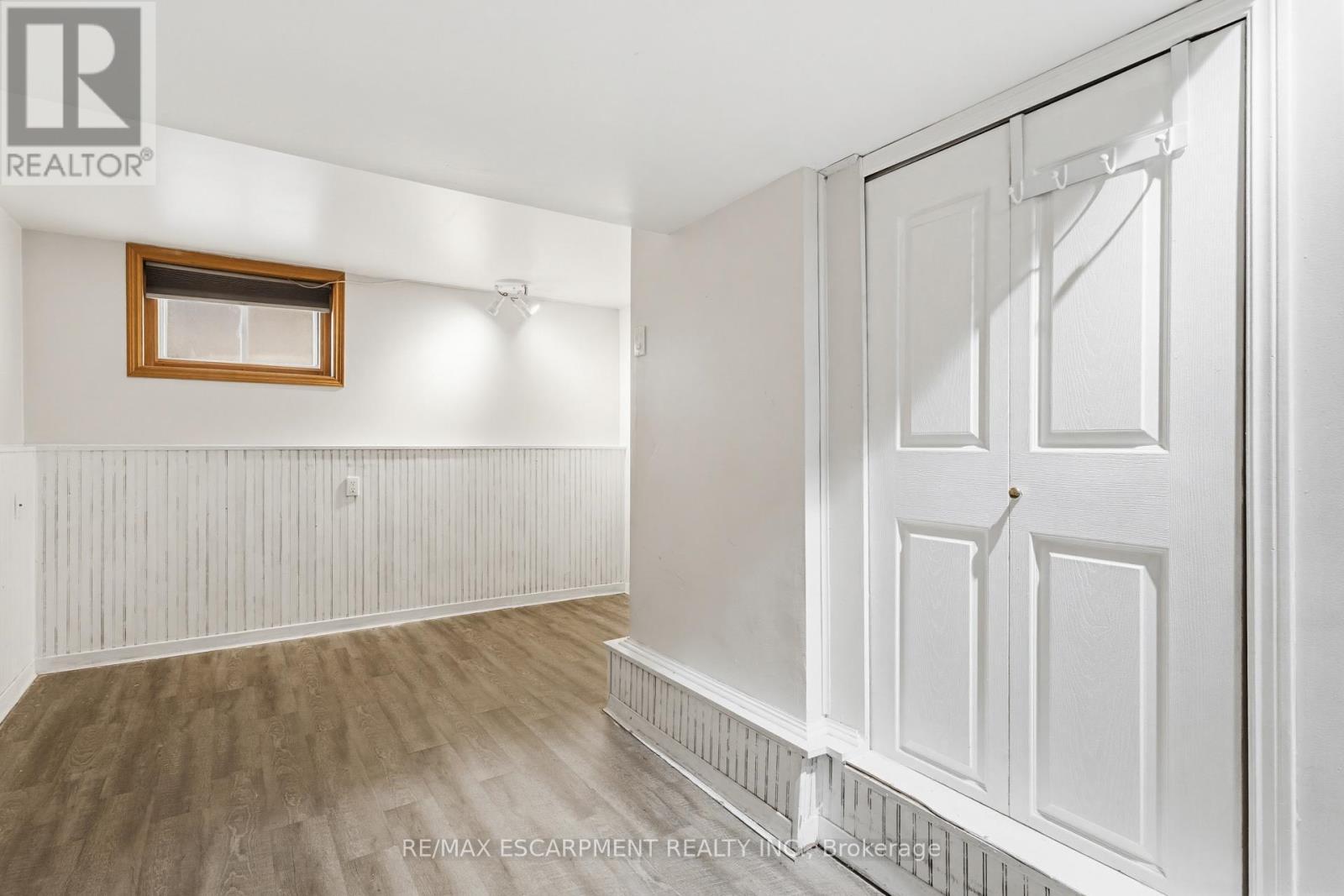 84 South Oval, Hamilton, ON - Indoor Photo Showing Other Room